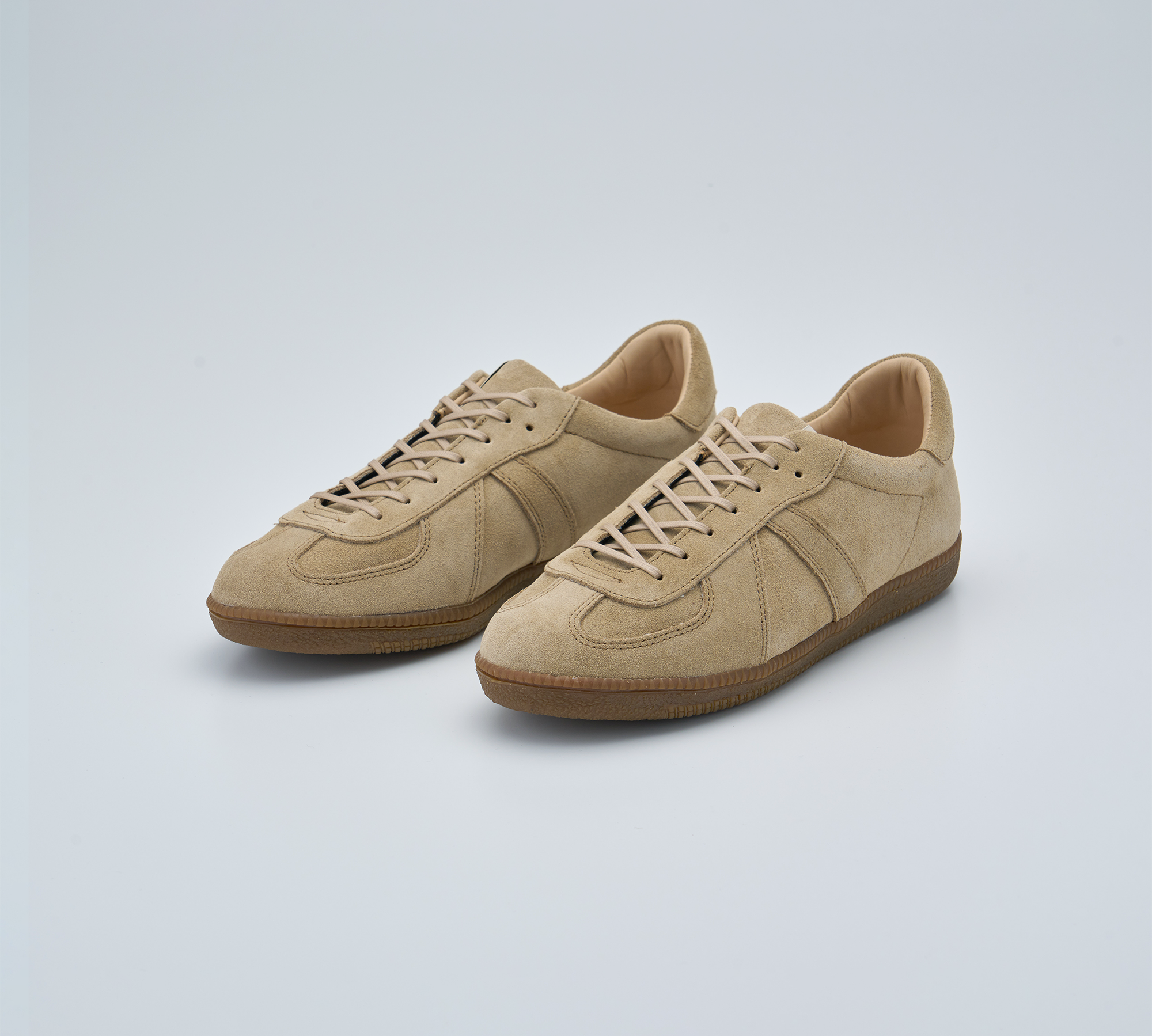 Sneaker – LA POCHE Sneaker – LA POCHE