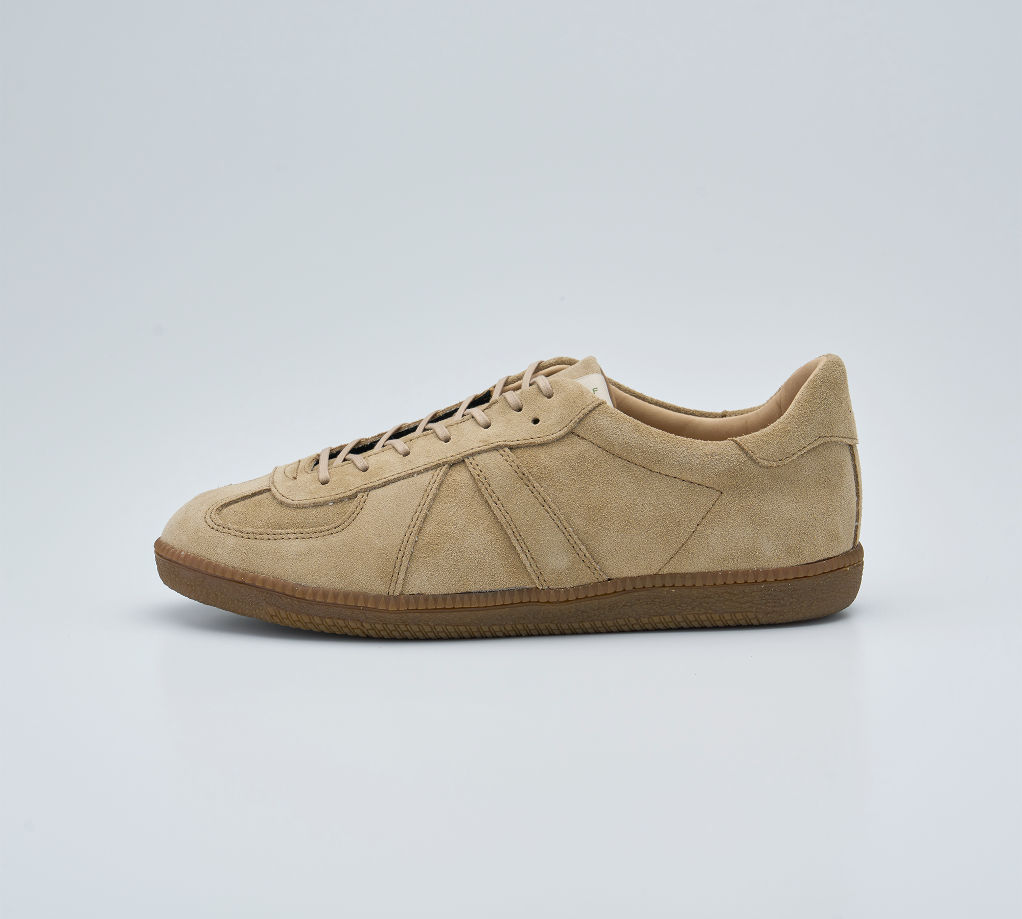 Sneaker – LA POCHE Sneaker – LA POCHE